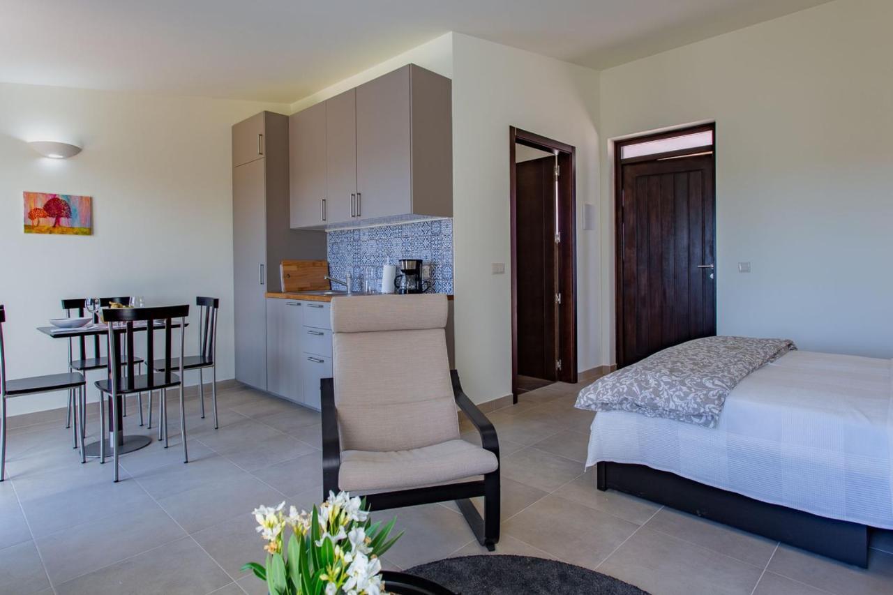 Corte Velada Guest House By Lovelystay لاغوس المظهر الخارجي الصورة